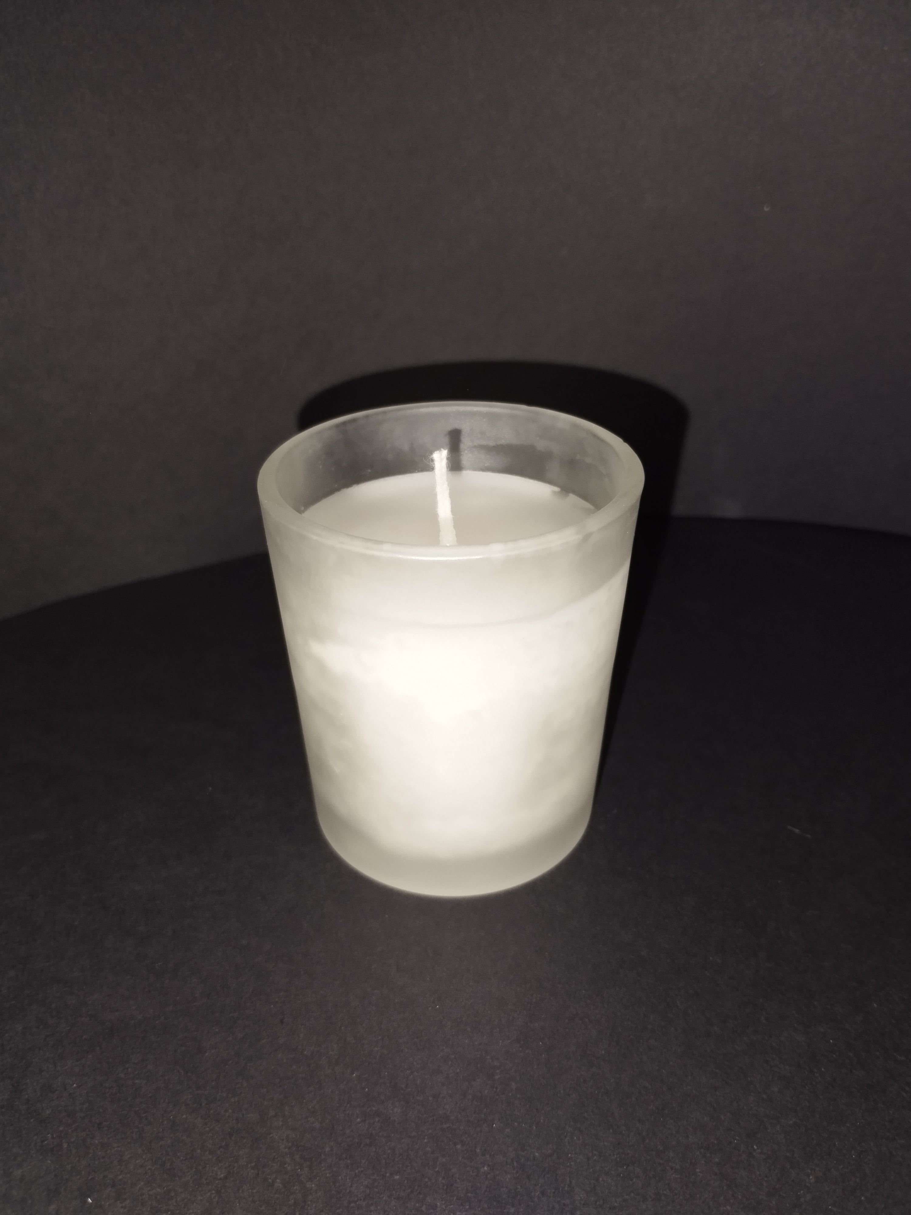 Pure, la bougie blanche parfumée tout simplement