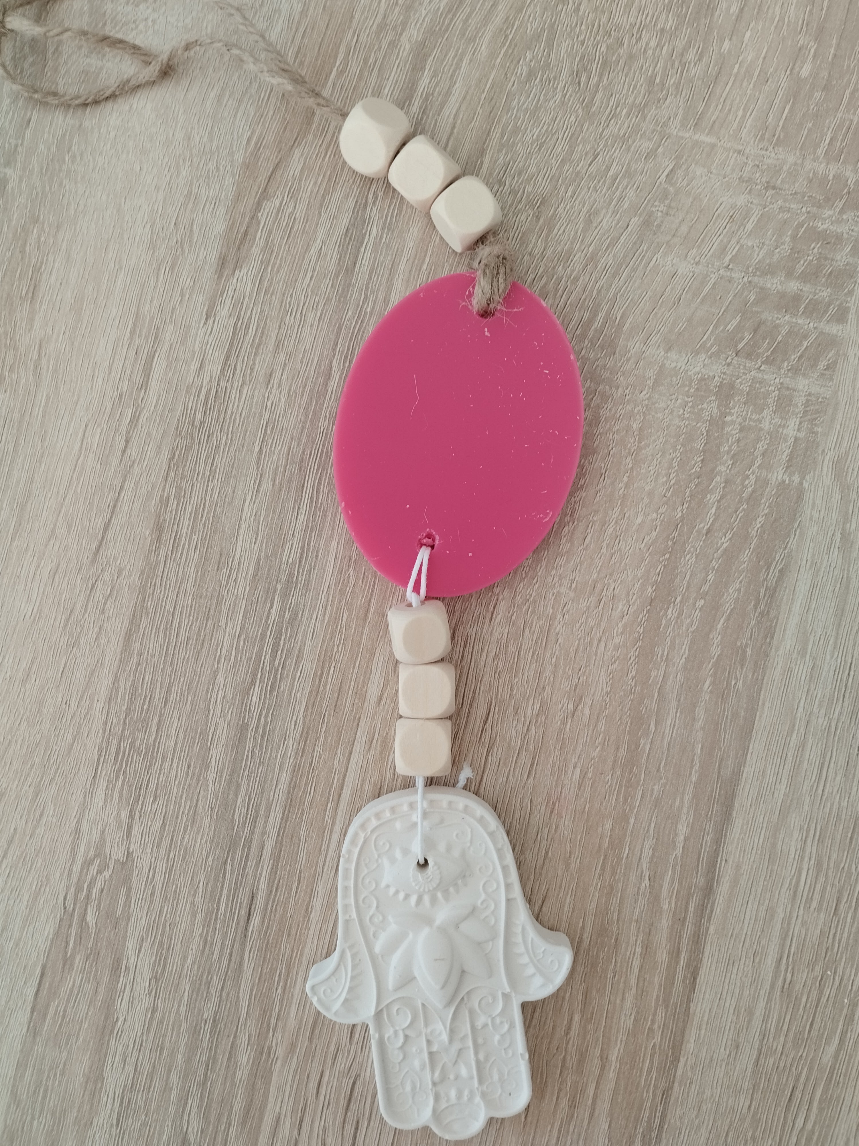 Suspension main de Fatma et sa cire parfumée